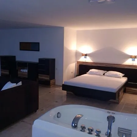Park Vanga 3* Petrics