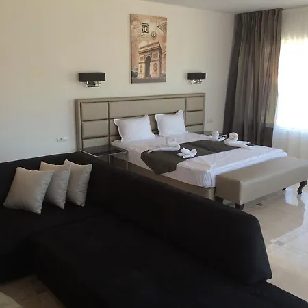 Park Vanga 3*